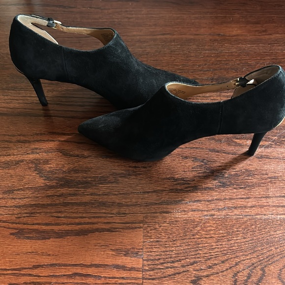 NWOT Calvin Klein size 9 Suede Bootie with side buckle - Picture 16 of 16